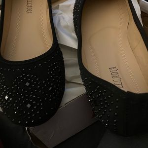 New black flats with a sparkly design